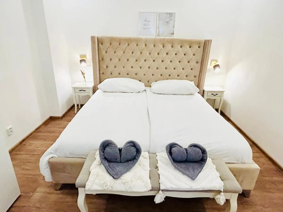 New Luxury Style Apartment In Central Praha