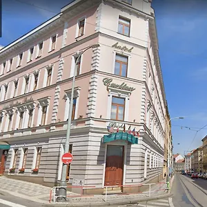Hotell Carlton, Prag
