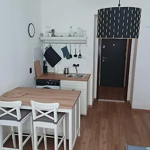 New Modern Studio In 3 Apartmán