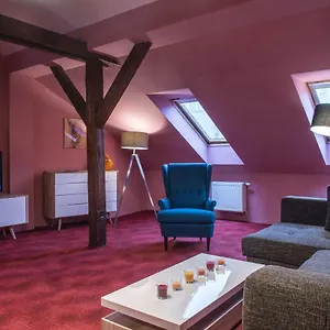 Apartment Spacious And Quiet Attic Flat In Centre, Prag