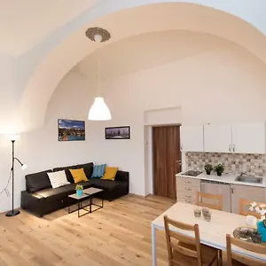 Aaa Krakovská Apartamento