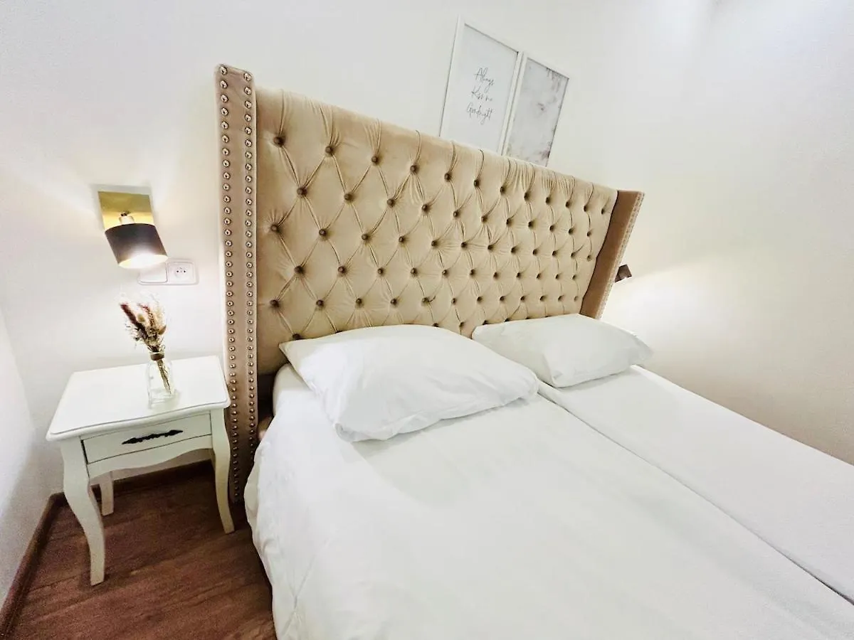 New Luxury Style Apartment In Central Prague